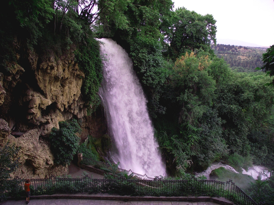 водопад Каранос, Эдесса